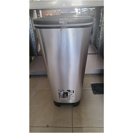Curver - Cubo de basura Chic Bin con pedal antideslizante 45L, 44,5x 29x 60,5cm, acabado color acero, tapa y aro para bolsa