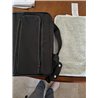 Amazon Basics Bolsa transportadora para mascotas Gato, Perro AMZSC-002 con lados blandos, M, 42 x 27 x 28 cm (L x An x Al), Negr